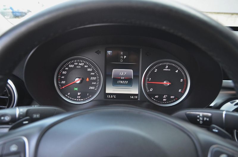 Mercedes-Benz Třídy C (2017) C 200d // REZERVOVÁNO // - fotka 28 z 37