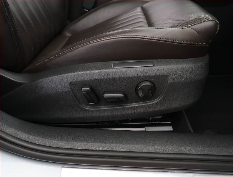 Škoda Superb (2016) Laurin&Klement 2.0 TSI - fotka 25 z 31