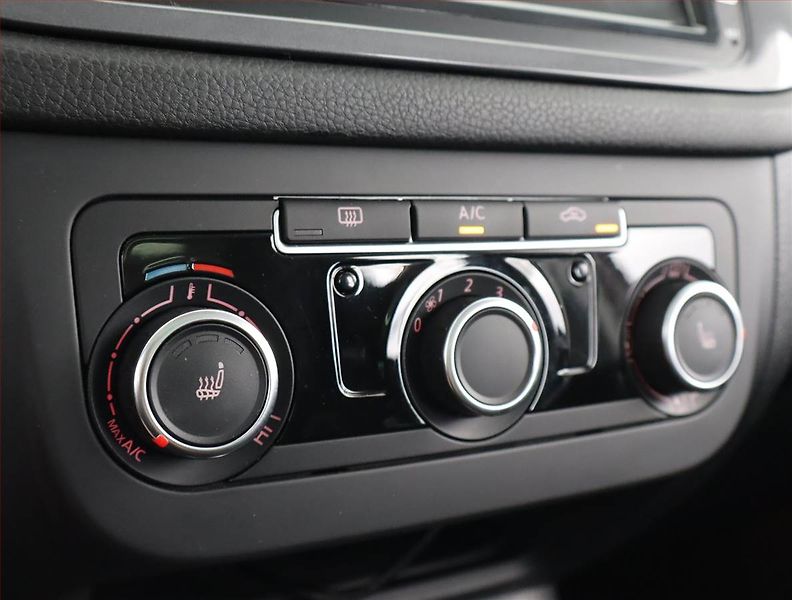 Volkswagen Tiguan (2012) Sport 2.0 TDI, 4X4, Automat - fotka 21 z 24