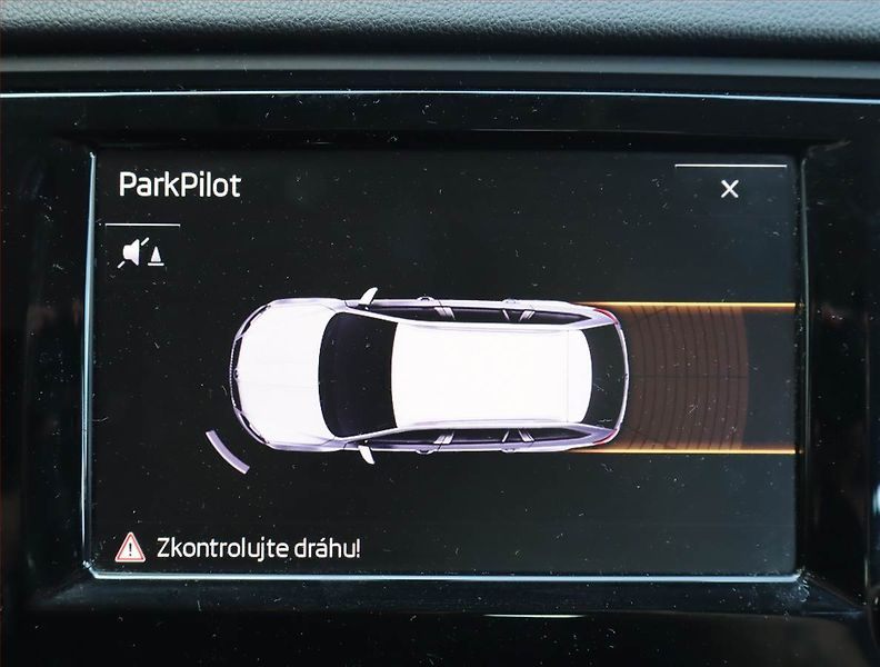 Škoda Octavia (2017) Ambition 1.6 TDI, Navi - fotka 18 z 18