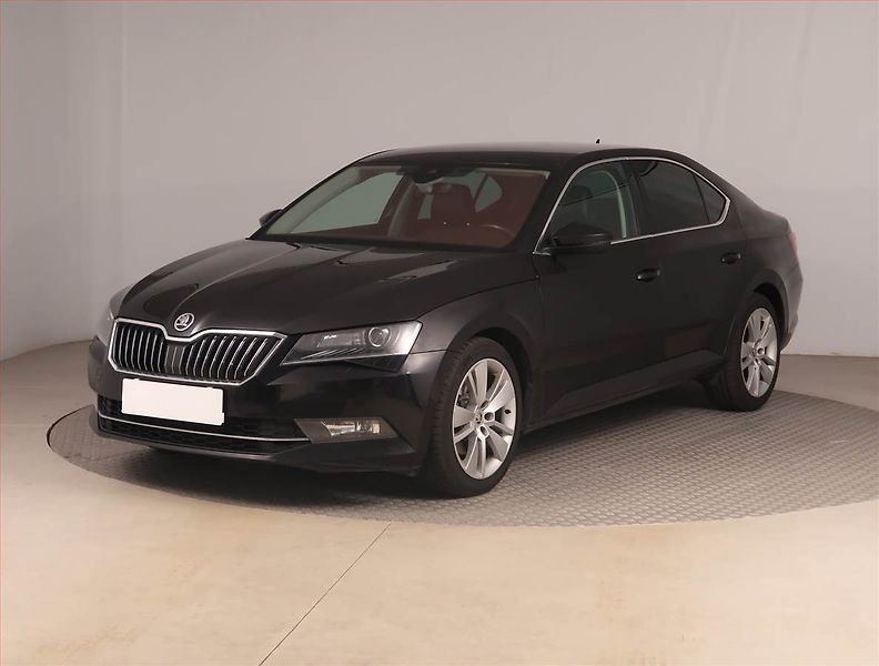 Škoda Superb (2017) Style 2.0 TDI 4x4, 4X4 - fotka 2 z 18