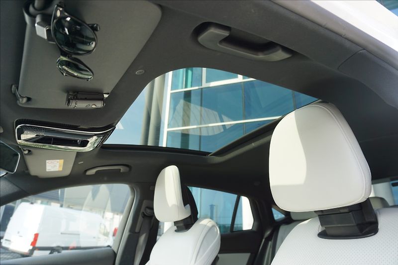 Mercedes-Benz GLC 2,0 400e 4M kupé - fotka 16 z 17