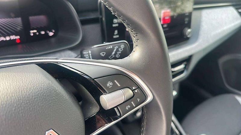 Škoda Scala Selection 1,0 TSI 85kW MT6/Y69 - fotka 11 z 24