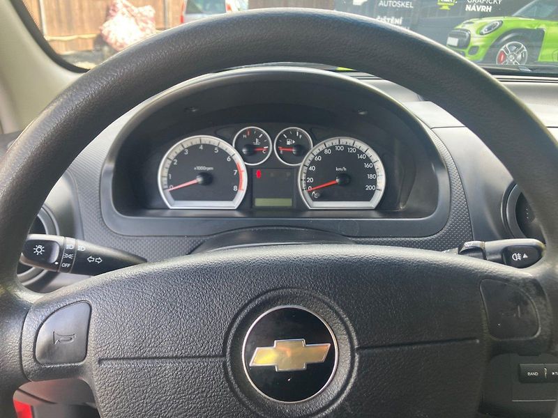 Chevrolet Aveo 1,2i (62kW)*TAŽNÉ ZAŘÍZENÍ* - fotka 8 z 15