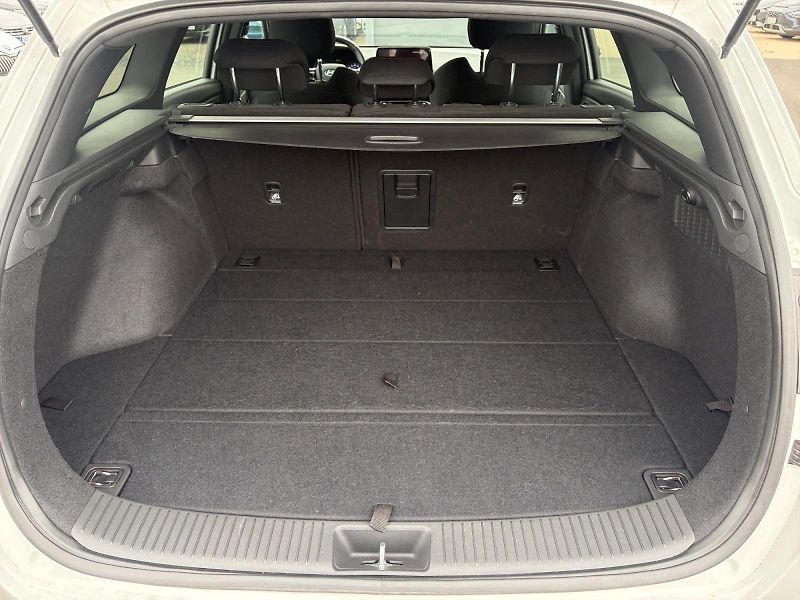 Hyundai i30 (2022) N LINE 1.5T-GDI 118kW CZ DPH - fotka 6 z 11