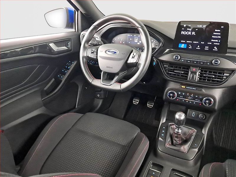 Ford Focus (2018) ST-Line 1.0 EcoBoost - fotka 7 z 22