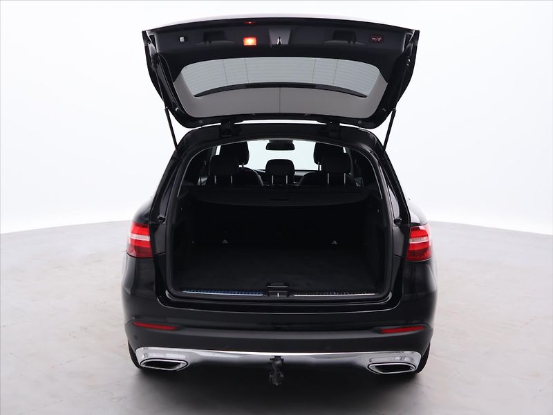 Mercedes-Benz GLC 2,1 220d 125kW 4MATIC CZ DPH - fotka 9 z 27