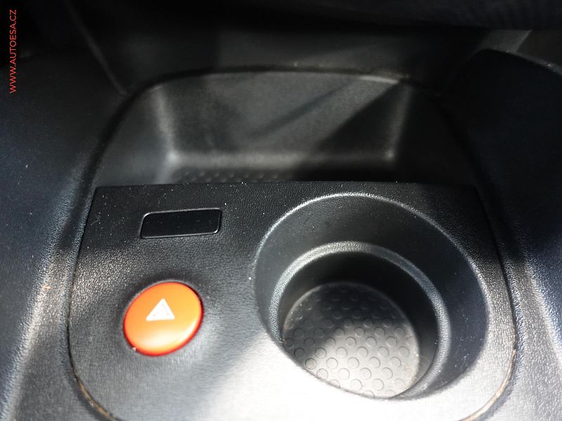 Seat Leon (2007) 2.0 TDi, Stylance - fotka 18 z 20
