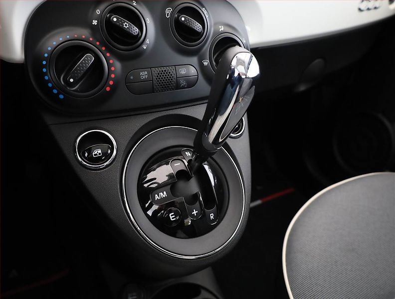 Fiat 500 (2018) 1.2, Automat, Serv.kniha - fotka 11 z 19