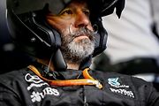 F1 2017 GP Rakouska - mechanik Mercedesu