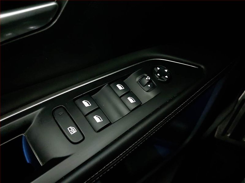 Peugeot 5008 (2018) 1.5 BlueHDi, 7 míst, Kůže - fotka 18 z 22