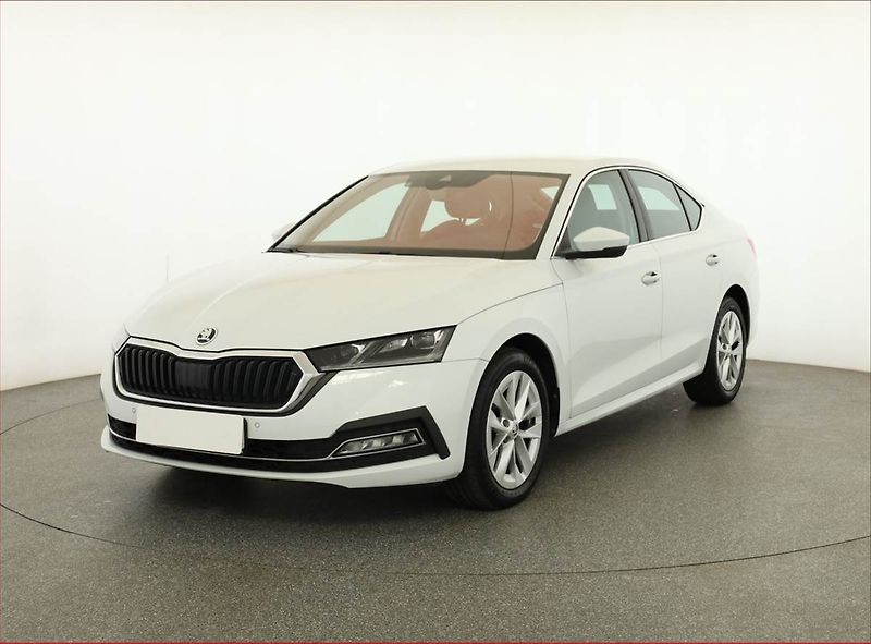 Škoda Octavia (2022) Style 2.0 TDI - fotka 2 z 17