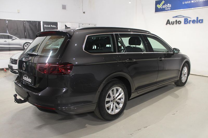 Volkswagen Passat (2022) 2.0TDI DSG Display LED TAŽNÉ - fotka 13 z 37