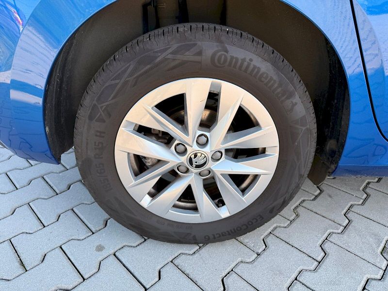 Škoda Fabia (2024) 1.0 TSI / 85 kW / 6MP / TOP SE - fotka 13 z 28