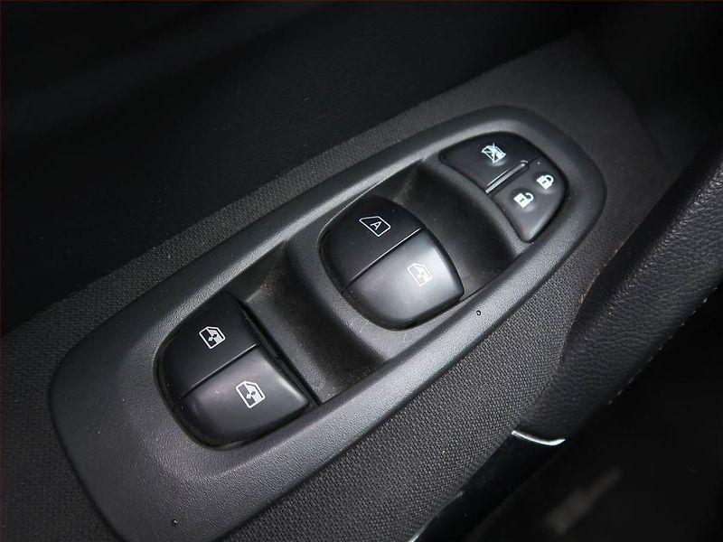 Renault Kadjar (2017) 1.2 TCe, Navi, Tempomat - fotka 15 z 15