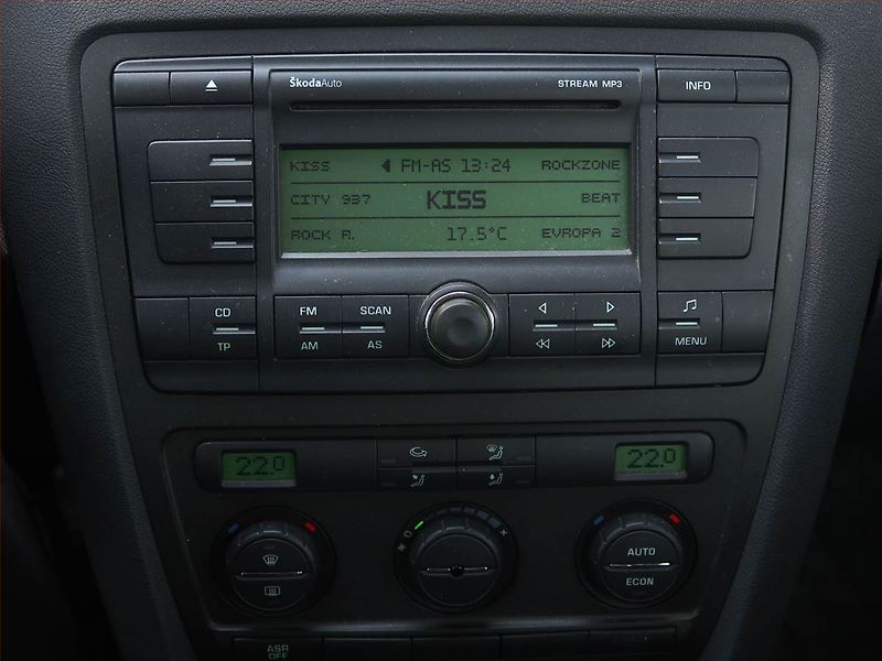 Škoda Octavia (2006) Ambiente 1.6, po STK - fotka 12 z 14