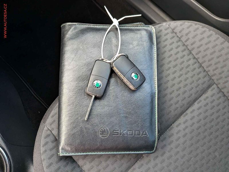 Škoda Fabia (2012) 1.2 12V, ČR, AC - fotka 14 z 15