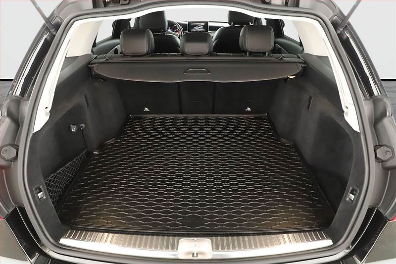 Mercedes-Benz Třídy C (2018) C 220 d, Automat, Serv.kniha - fotka 11 z 20