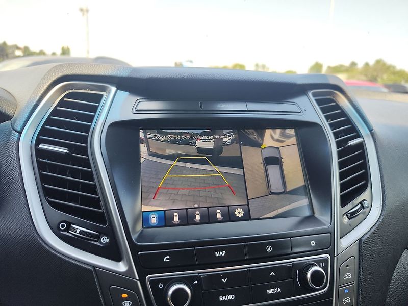 Hyundai Grand Santa Fe 2.2 CRDi/147kW Luxury AT 4x4 - fotka 25 z 43