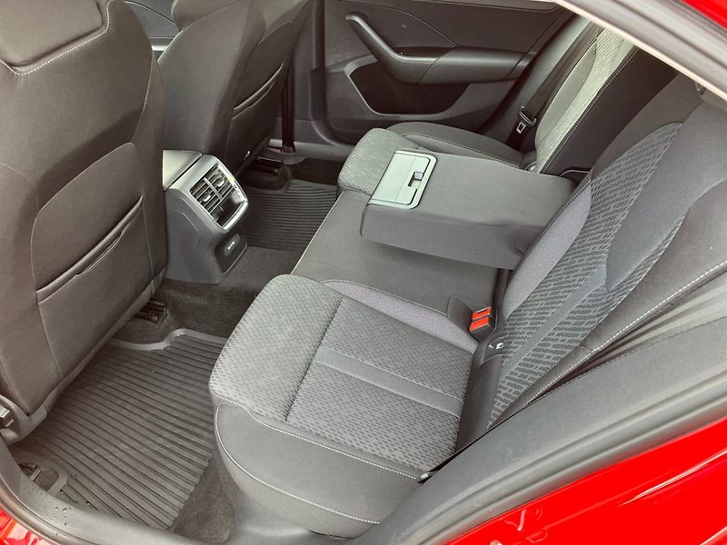 Škoda Octavia (2023) 2.0TDI 110kW STYLE 36TKM - fotka 16 z 27