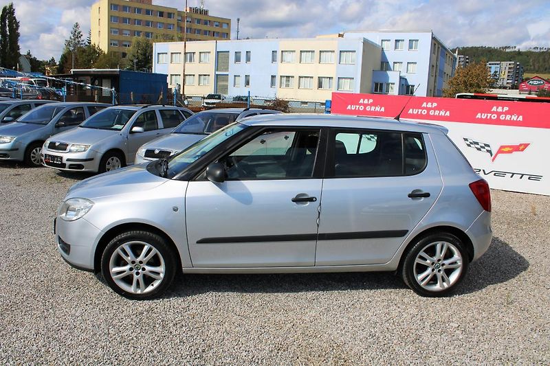 Škoda Fabia (2010) REZERVACE - fotka 4 z 15