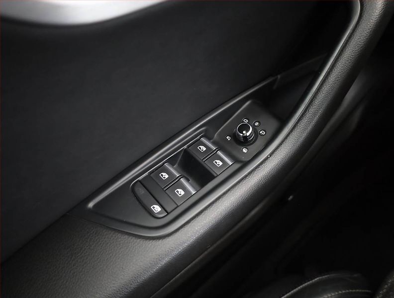 Audi A4 (2016) S-Line 3.0 TDI, 4X4, Automat - fotka 18 z 21