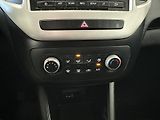 Kia Venga 1,4i 66kW, 1.majitel - náhled 13