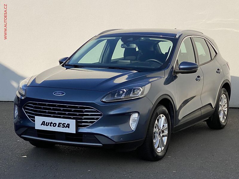 Ford Kuga (2022) 2.0 EcoBlue AWD, Titanium - fotka 3 z 19