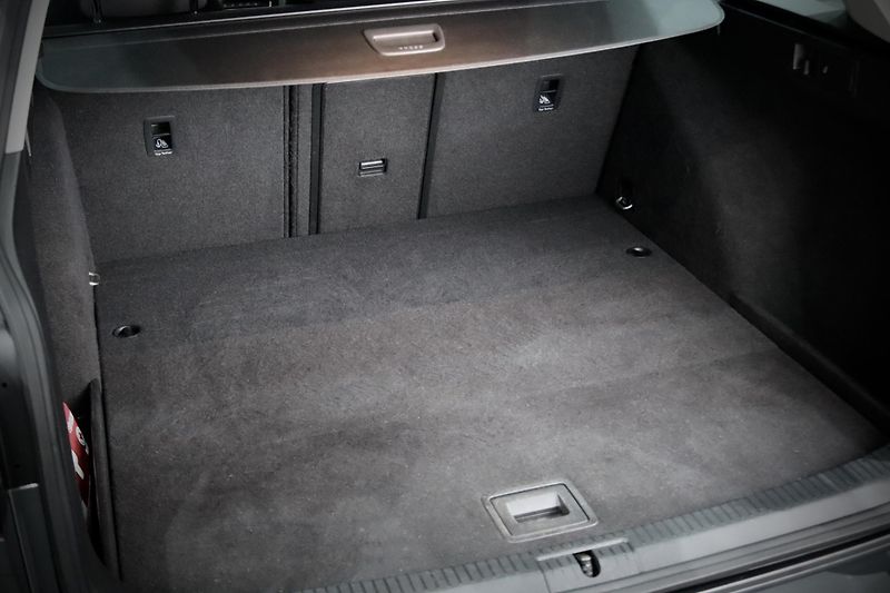Volkswagen Golf 7 FL Variant 1.4 TSI 92 kW DSG - fotka 33 z 33