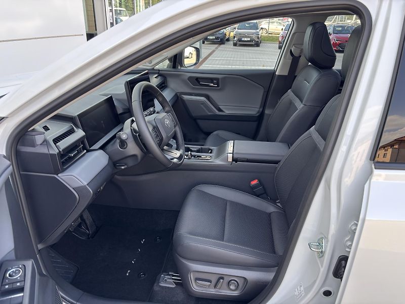 Toyota RAV4 (2026) EXECUTIVE Skyview 2,5 PHEV 4x4 - fotka 7 z 14
