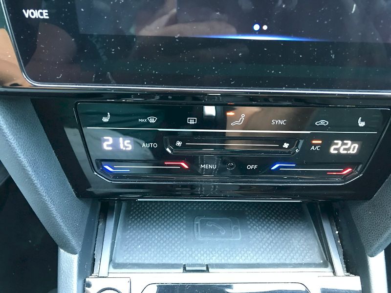 Volkswagen Arteon (2022) R-LINE 2,0 TDI 7DSG - fotka 24 z 25