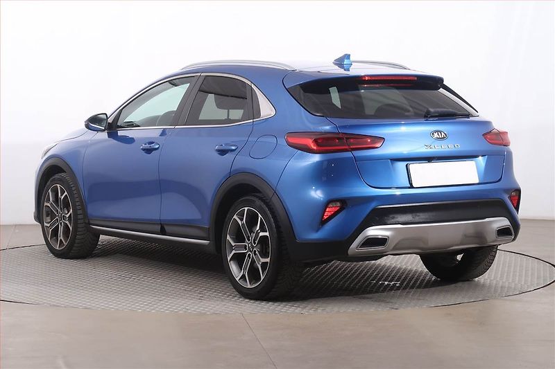 Kia XCeed (2020) 1.6 CRDi, Automat, Serv.kniha - fotka 4 z 26
