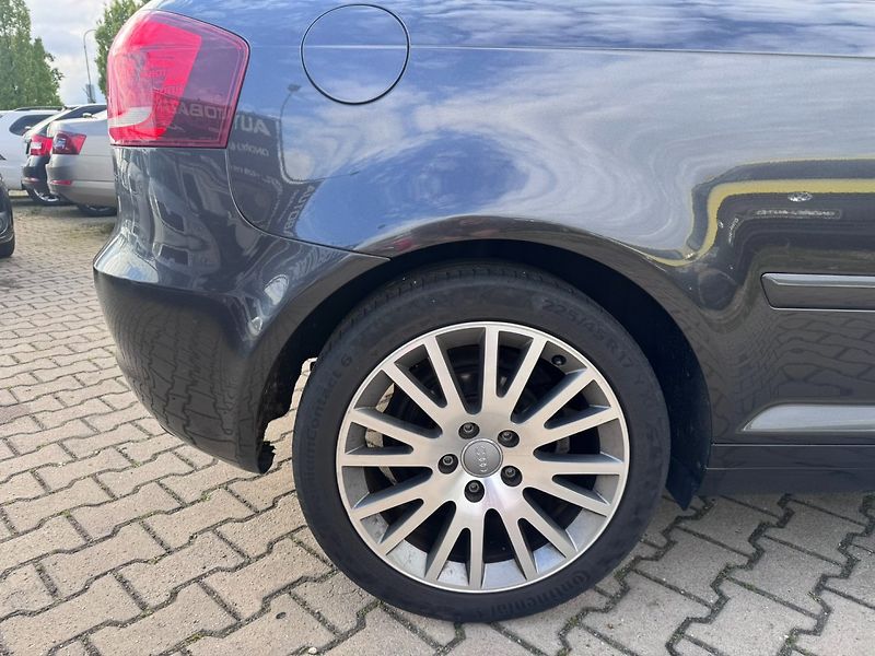 Audi A3 (2011) 2,0 TDI 103 KW 2. MAJ 2X KOLA - fotka 15 z 49