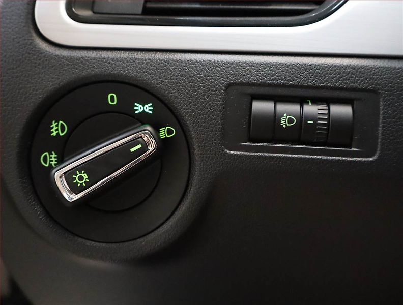 Škoda Rapid (2018) Spaceback 1.0 TSI, Serv.kniha - fotka 14 z 14