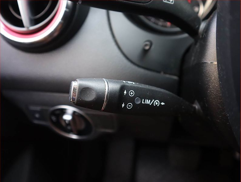 Mercedes-Benz CLA (2016) 200 CDI, Automat, Kůže, Navi - fotka 18 z 20