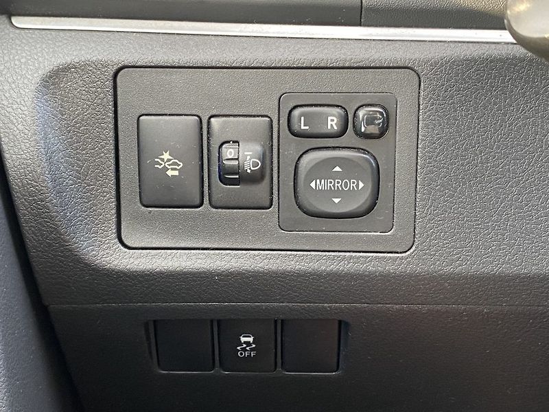 Toyota Verso 1.8i, ČR-1m, Trend, tažné - fotka 14 z 17