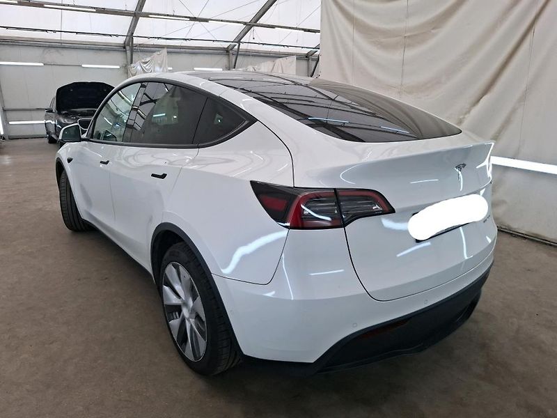 Tesla Model Y (2022) AWD Long Range    PŘIPRAVUJEME - fotka 3 z 10