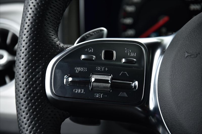 Mercedes-Benz Třídy G 63 AMG MANUFAKTUR ZÁRUKA ČR - fotka 17 z 32