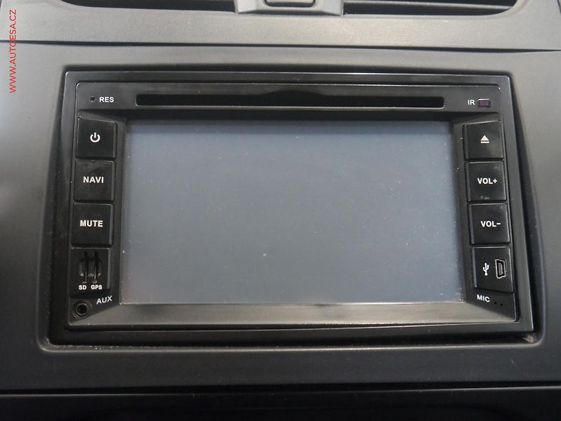 Suzuki SX4 (2013) 1.6VVT 4x4, 1.maj,ČR, AC - fotka 15 z 16