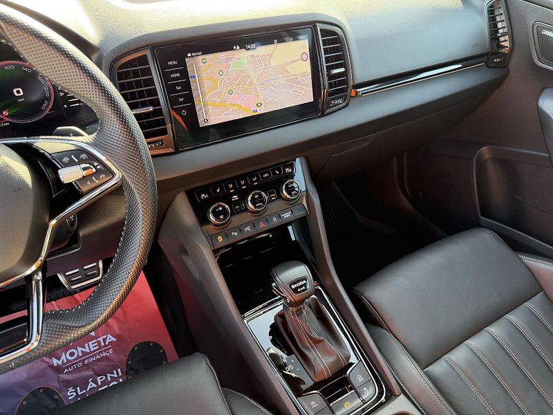Škoda Karoq 2,0 TSi/140kW 4x4 DSG Sportlin - fotka 52 z 94