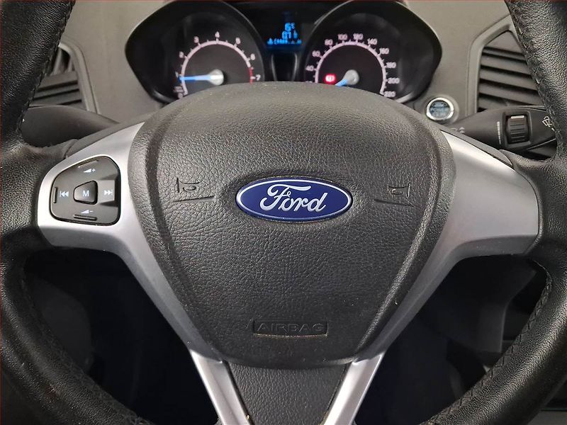 Ford EcoSport (2014) 1.5 Ti-VCT, Park. senzory - fotka 15 z 21