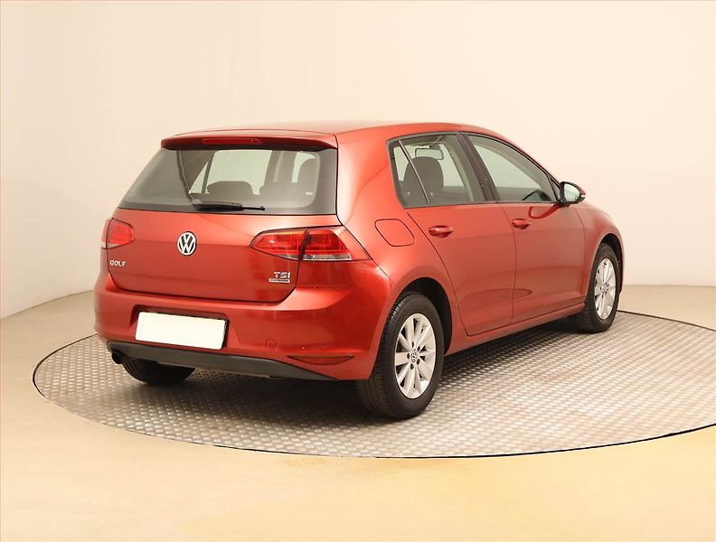 Volkswagen Golf (2014) Comfortline 1.2 TSI - fotka 5 z 23