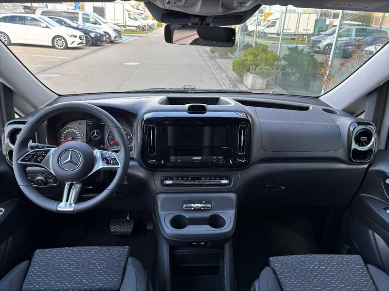 Mercedes-Benz Vito (2026) 2,0 119 CDI / Tourer Select / - fotka 4 z 8