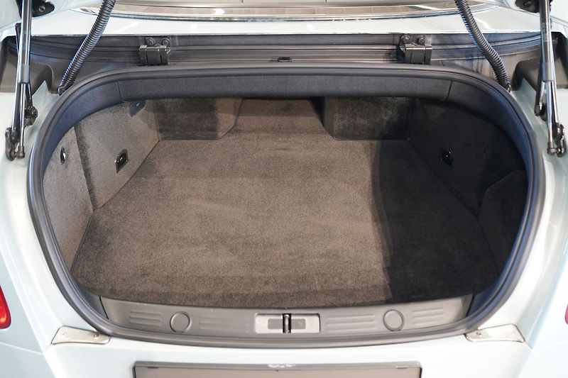 Bentley Continental GTC Mulliner, Masáže, Ventilace - fotka 45 z 52