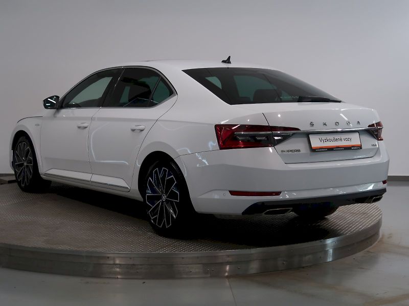 Škoda Superb (2023) L&K 2.0TSI 206KW 4x4 DSG TAŽNÉ - fotka 20 z 42