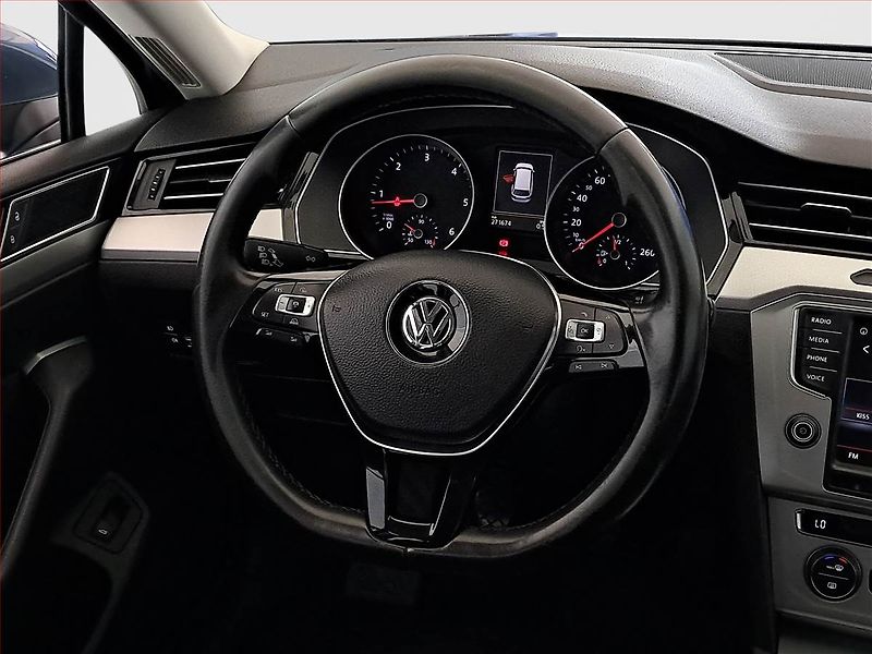 Volkswagen Passat (2015) 2.0 TDI, Navi, Tempomat - fotka 15 z 18