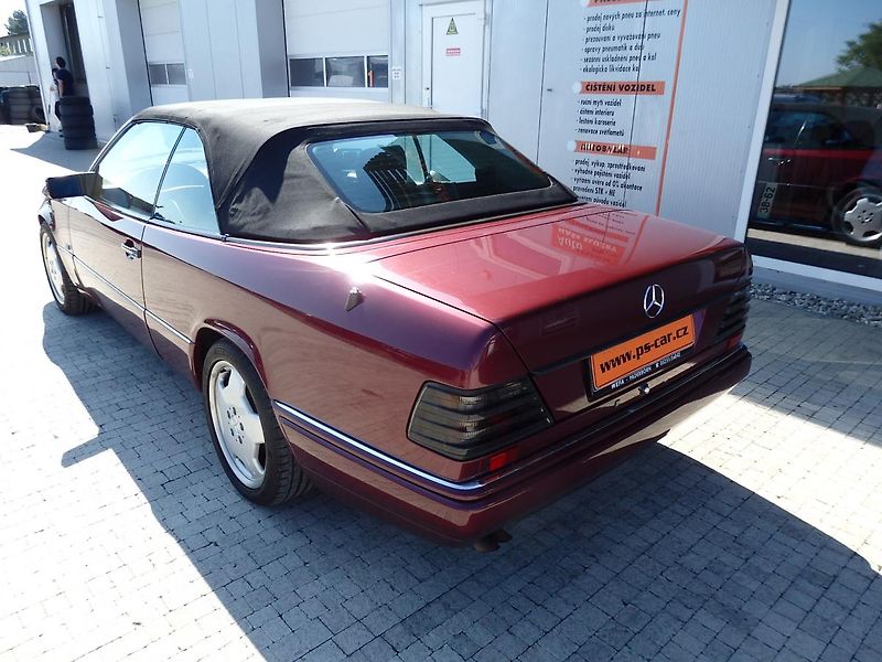 Mercedes-Benz 124 E320 CABRIO 162 kW - fotka 5 z 23
