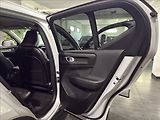 Volvo XC40 2,0   D4 INSCRIPTION ZÁRUKA 28 - náhled 27