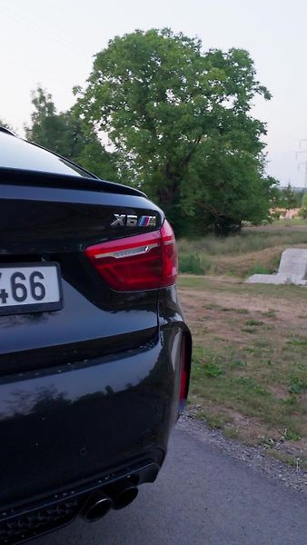 BMW X6 (2018) Limitovaná Edice BLACK FIRE - fotka 5 z 14