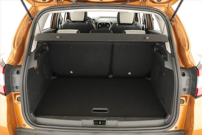 Renault Captur (2018) 0.9 TCe, Serv.kniha, Tempomat - fotka 10 z 15